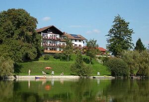 Karlshof – Balkonzimmer mit Du/WC und Balkon