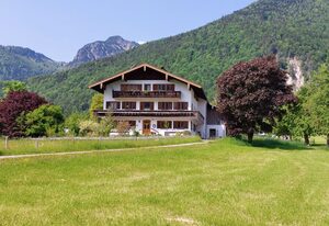 Pilzhof – Ferienwohnung für 2 Personen, 45 m², Wohnzimmr, Schlafzimmer, Dusche/WC, Balkon, WLAN