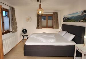 Ferienwohnungen Fernsebner inkl. Chiemgaukarte – Ferienwohnung Weitsicht 75qm, Balkon, 3 Schlafzimmer, 2 Badezimmer, Kochnische