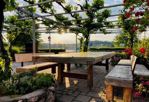 Das Bootshaus – Ferienwohnung Seeblick, 60 qm, 1 sep. Schlafzimmer mit Balkon