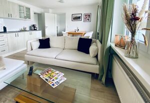 Das Bootshaus – Ferienwohnung Seeblick, 60 qm, 1 sep. Schlafzimmer mit Balkon