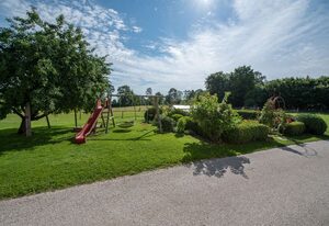 Utznhof – Ferienwohnung Nr. 3 mit Balkon, 65 qm