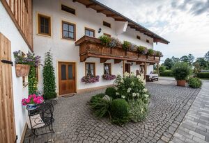 Utznhof – Ferienwohnung Nr. 3 mit Balkon, 65 qm