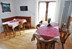 Haus Saurler - Chiemgau Karte – Einzelzimmer mit Balkon, Dusche und WC