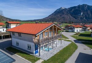 Haus Panoramablick - Chiemgau Karte – Ferienwohnung bis 5 Personen, 2 separate Schlafzimmer, 100 m²