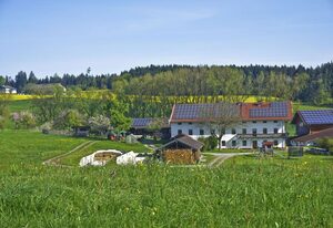 Paulhof am Chiemsee – Ferienwohnung Sonnenseite mit 2 sep. Schlafzimmer