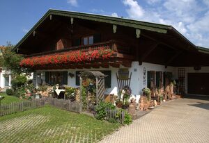 Gästehaus Barbara Schwaiger - Chiemgau Karte – Ferienwohnung für 2 Personen mit Balkon, Küchenzeile, 29 qm