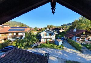 Ferienwohnung Wiesenleiten inkl. Chiemgaukarte – Ferienwohnung 115qm, Balk., Terr., Küche, 3 Schlafzimmer, Wohnzimmer, max 6 P.