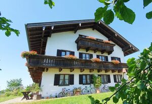 Hechlhof – Ferienwohnung 1, 52 qm für 1-4 Personen mit Balkon