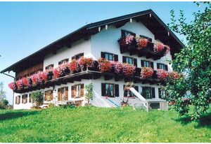 Hechlhof – Ferienwohnung 1, 52 qm für 1-4 Personen mit Balkon