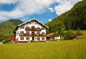 Haus Daniel inkl. Chiemgaukarte – E Ferienwohnung Kaitlalm 40qm, 1 Schlafz. und 1 Wohnschlafzimmer, max 4 Personen