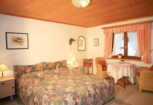 Gästehaus Gschwendtner - Chiemgau Karte – Ferienwohnung 4 für 2 Personen mit Balkon, 27 qm, Küche, Wohnschlafraum