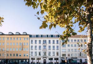 Luga Homes - Stadthaus – *Grand Modern* 3-Zimmer-Appartement mit Wohnküche