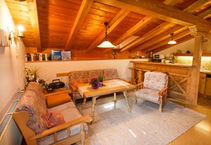 Ferienwohnung Hinterreiter inkl. Chiemgaukarte – Ferienwohnung am Märchenwald 48qm, Balkon, 1 Schlafzimmer u. 1 Wohnschlafzimmer