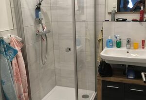 Moderne Ferienwohnung am Wald – Ferienwohnung mit Pool