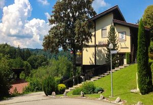 Ferienwohnung Vogel - inkl. Chiemgau-Karte – Ferienwohnung Haus Rittersporn, 78 qm, 2 Schlafzimmer, überdachter Balkon, WLAN