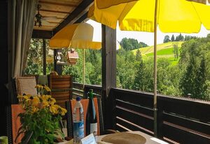 Ferienwohnung Vogel - inkl. Chiemgau-Karte – Ferienwohnung Haus Rittersporn, 78 qm, 2 Schlafzimmer, überdachter Balkon, WLAN