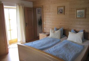Haus Kress - Chiemgau Karte – Ferienwohnung Gamsknogl für 2 Personen mit Balkon, 44 qm, 1 Schlafzimmer