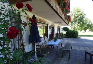 Gästehaus Erika - Chiemgau Karte – Ferienwohnung Katharina, 2 Personen, Schlafzimmer, Küchenzeile, Terrasse, 50 qm