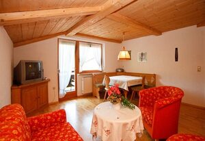 Ferienwohnungen Plenk inkl. Chiemgaukarte – Ferienwohnung 36 qm, Nr. 1, überdachte Terrasse, Küche,1 Wohnschlafzimmer, WLAN