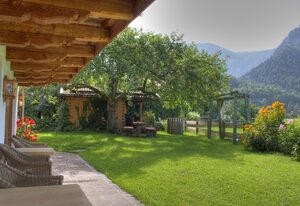 Gästehaus Hirschbichler - Chiemgau Karte – Ferienwohnung Falkenstein für 2 bis 3 Personen mit Balkon, 40 qm, n. k.