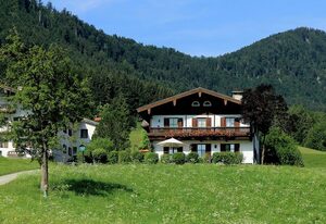 Ferienhof Kecht inkl. Chiemgaukarte – Ferienwohnung Westernberg 55qm, Terr., Küche, 1 Schlafzimmer, 1 Wohnschlafz.