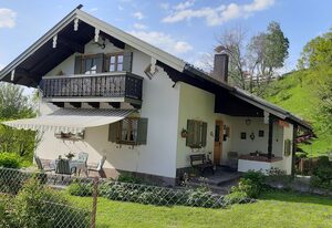 Haus Sonnengarten nähe Salzburg mit 2 Bäder – Ferienhaus 103qm mit 4 separaten Schlafräumen und 2 Bäder