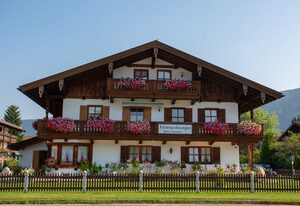 Haus Thanner - Chiemgau Karte – Ferienwohnung Almenrausch für 2 Personen mit Balkon, 38 m²