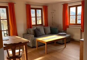 Ferienwohnungen Wolfgang Geistanger - inkl. Chiemgaukarte – Ferienwohnung Maria, 40 qm, 1 Schlafzimmer und 1 Wohnzimmer, Terrasse, WLAN