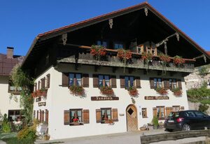 Pension Haus Marianne - Chiemgau Karte – Doppelzimmer Bergblick mit Dusche und WC ohne Balkon