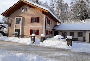 TraunZeit – Ferienwohnung 75 m², 2 Schlafzimmer, Balkon, WLAN, max 5 Pers.