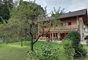 TraunZeit – Ferienwohnung 75 m², 2 Schlafzimmer, Balkon, WLAN, max 5 Pers.