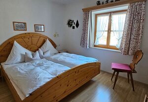 Ferienwohnungen Bauer - Chiemgau Karte – Ferienwohnung Hemboch für 2 Personen, separates Schlafzimmer, DU/WC, 37 m²