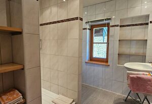 Ferienwohnungen Bauer - Chiemgau Karte – Ferienwohnung Hemboch für 2 Personen, separates Schlafzimmer, DU/WC, 37 m²