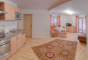Ferienwohnung Gschwendtner - Chiemgau Karte – Ferienwohnung Orchidee für 1-4 Personen, 1 oder 2 Schlafzimmer, Terrasse, 58 m²