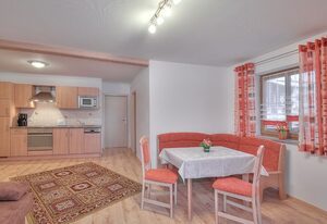 Ferienwohnung Gschwendtner - Chiemgau Karte – Ferienwohnung Orchidee für 1-4 Personen, 1 oder 2 Schlafzimmer, Terrasse, 58 m²