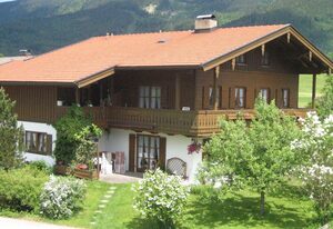 Ferienwohnung Gundi Scheurl - Chiemgau Karte – Ferienwohnung für 4 Personen mit Balkon, 1 Schlafzimmer und 1 Wohn/Schlafraum, 42 m²