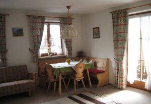 Ferienwohnung Gundi Scheurl - Chiemgau Karte – Ferienwohnung für 4 Personen mit Balkon, 1 Schlafzimmer und 1 Wohn/Schlafraum, 42 m²