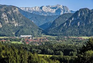 DEB 031 Ferienwohnungen mit Bergblick in Inzell – Ferienwohnung Falkenstein mit Bergblick und Terrasse