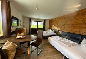 Inzell Ferienwohnung für 4  Personen mit Bergblick, Panoramablick und Balkon