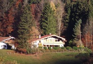 Ferienwohnung am Römerweg `Wald - Chiemgau Karte – Ferienwohnung bis 2 Personen mit 1 Schlafzimmer, Bad/WC, großem Balkon, 79 m²