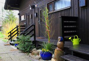 Ferienwohnung Green Deer – FeWo zw. Chiemsee & Salzburg im Voralpenland *WLAN, Thermomix, Balkon, Aussicht*