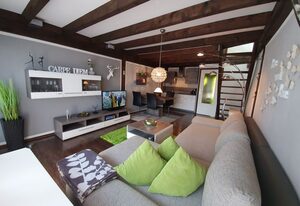 Ferienwohnung Green Deer – FeWo zw. Chiemsee & Salzburg im Voralpenland *WLAN, Thermomix, Balkon, Aussicht*