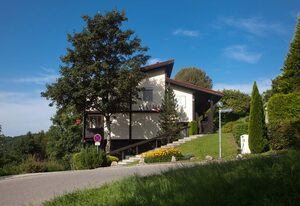Ferienwohnung Haus Rittersporn App. 3 - inkl. Chiemgau-Karte