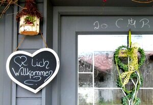 Gästehaus Pointner – Doppelzimmer 3 mit Balkon, Dusche und WC, Sitzecke, TV, WLAN