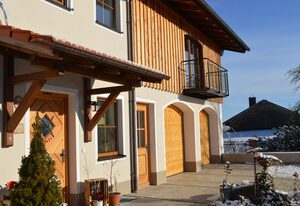Ferienwohnung bei Familie Grundl – Idyllische Ferienwohnung mit moderner Ausstattung