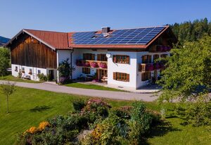 Sotterhof - Chiemgau Karte – Ferienwohnung Lavendel für 2 Personen mit Balkon, Wohnküche, Schlafzimmer, 45 qm