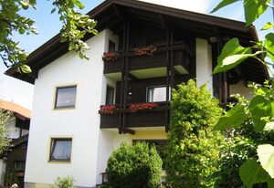 Haus Scheucher - Chiemgau Karte – Ferienwohnung Gamsknogl für 2 Personen, 1 Schlafzimmer, Küche, Balkon, 50 qm