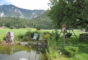 Hausernhof - Chiemgau Karte – Ferienwohnung Flieder für 2 Personen mit Balkon, TV, Küchenzeile, 45 qm