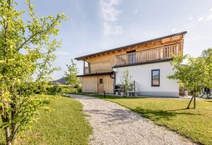 Chalet Alpenzauber - Chiemgau Karte – Ferienhaus mit Pool für 6 Personen, 3 Schlafzimmer, 128m²
